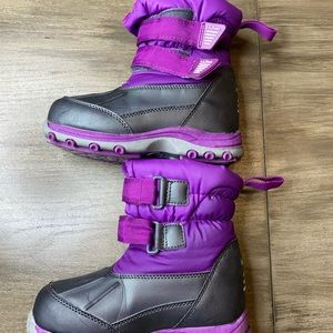 LL Bean purple and grey snow boot. Only slight wear on the toes. Size 12.
